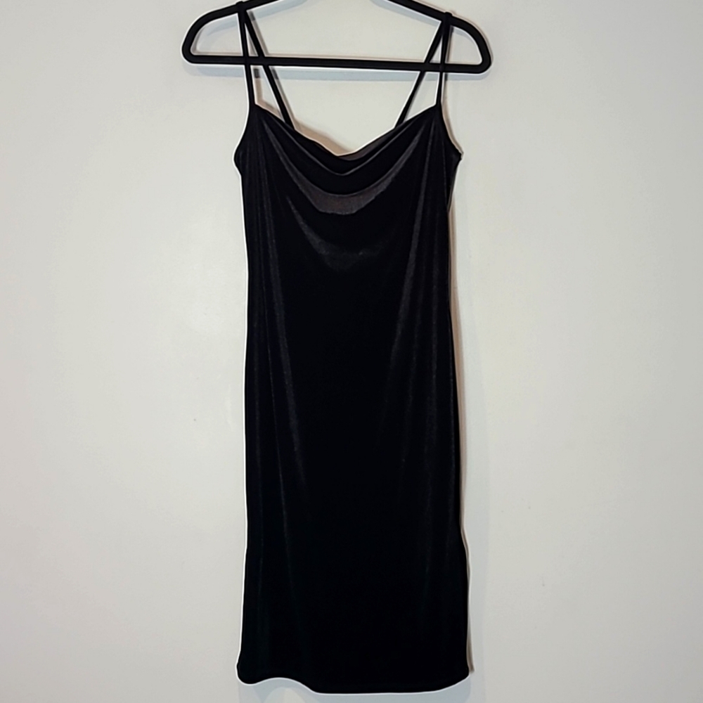 bebe Black Velvet Midi Dress Womens Size‎ Small Comfy Elegant Goth New